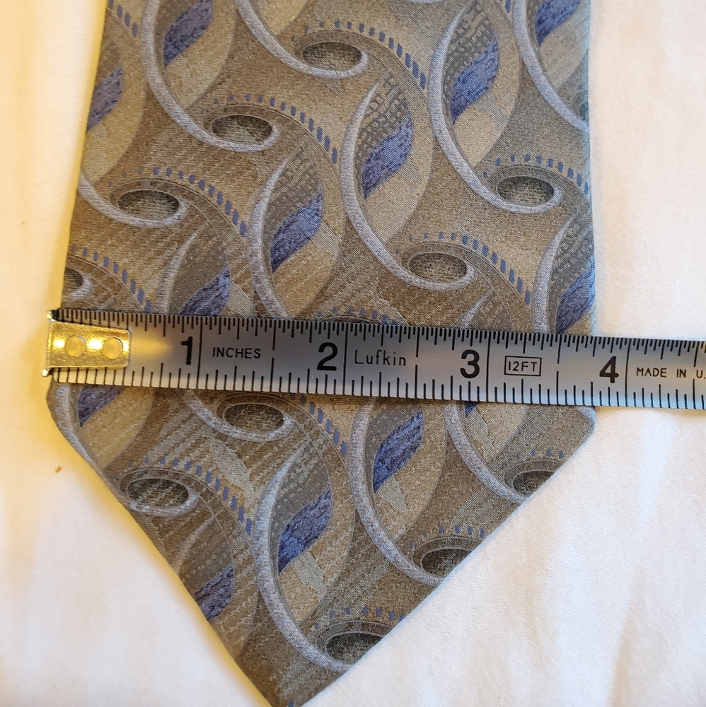 Gianfranco Ruffini Italy Mens 100% Silk Tie. NWT